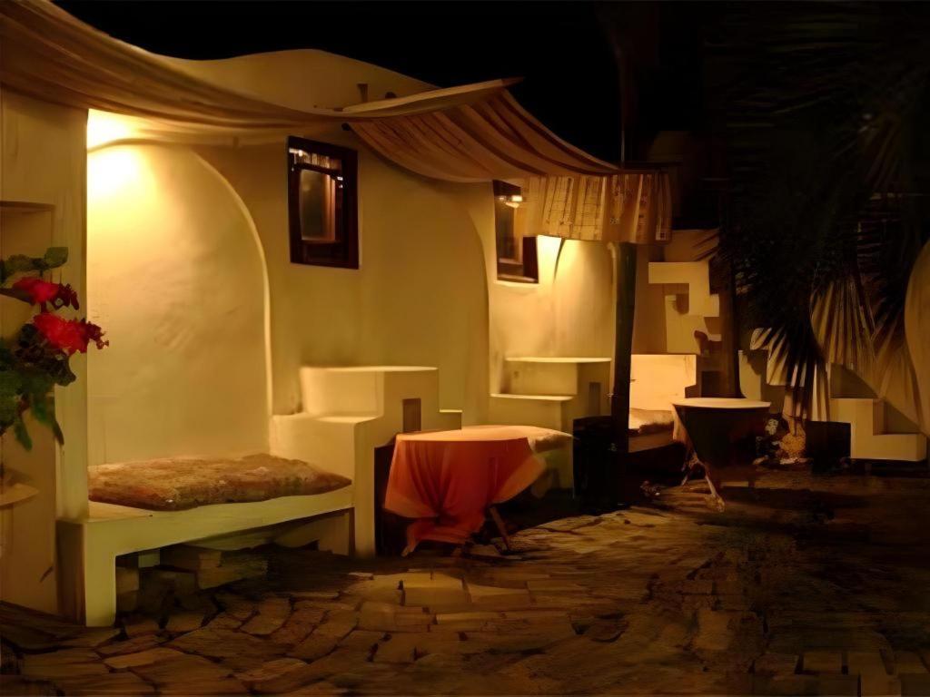 Arabian Art Hotel & Gallery Onjuku Exteriér fotografie