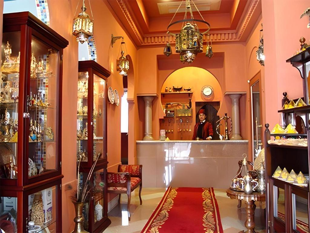 Arabian Art Hotel & Gallery Onjuku Exteriér fotografie